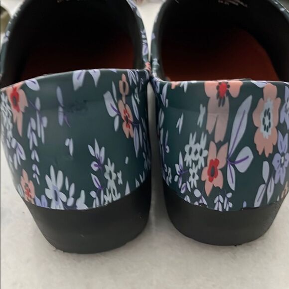Vangelo Niko Flower 2 Teal w.blue peach Comfortable Slip-On Design - Picture 7 of 10